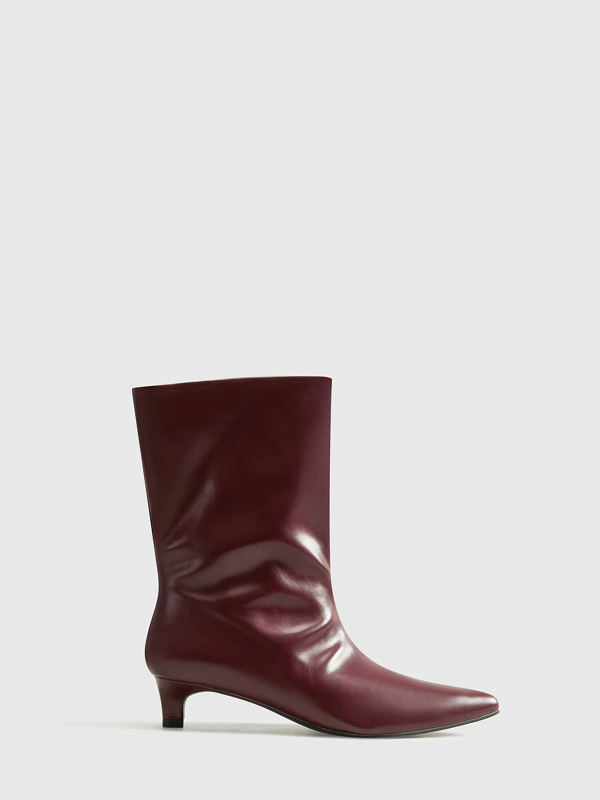 Pointed Toe Kitten Ankle Boots - Takermore