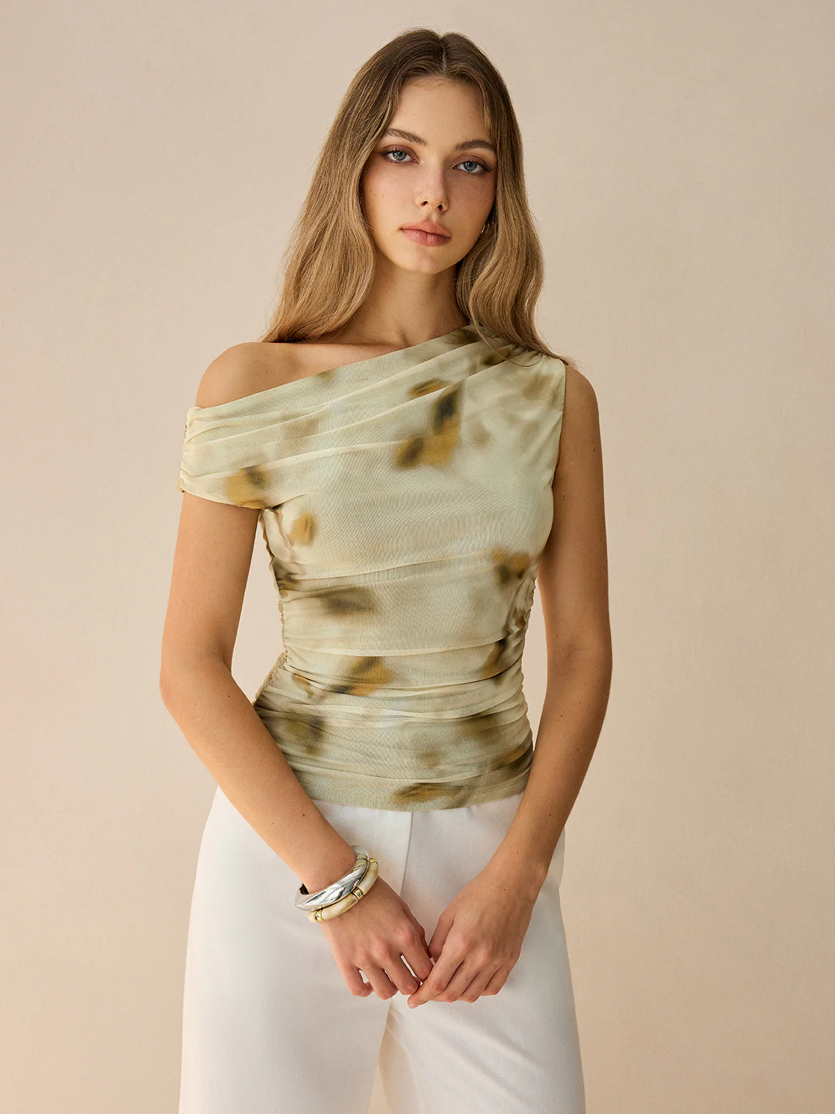 One-Shoulder Ruched Print Top - Takermore