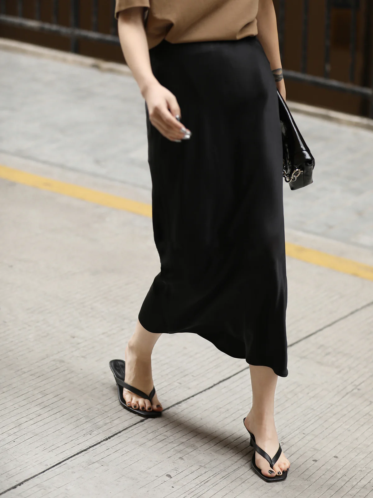 Flowy Satin Midi Skirt - Takermore