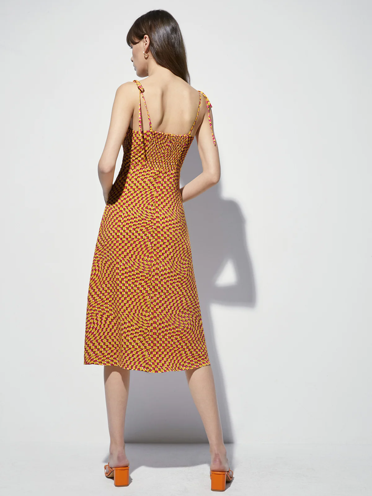 Groovy Contour Sleeveless Off The Shoulder Midi Dress - Takermore