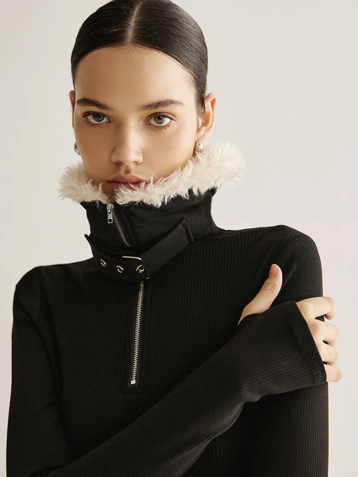 Fuzzy Collar Belt-Design Zipper Blouse - Takermore
