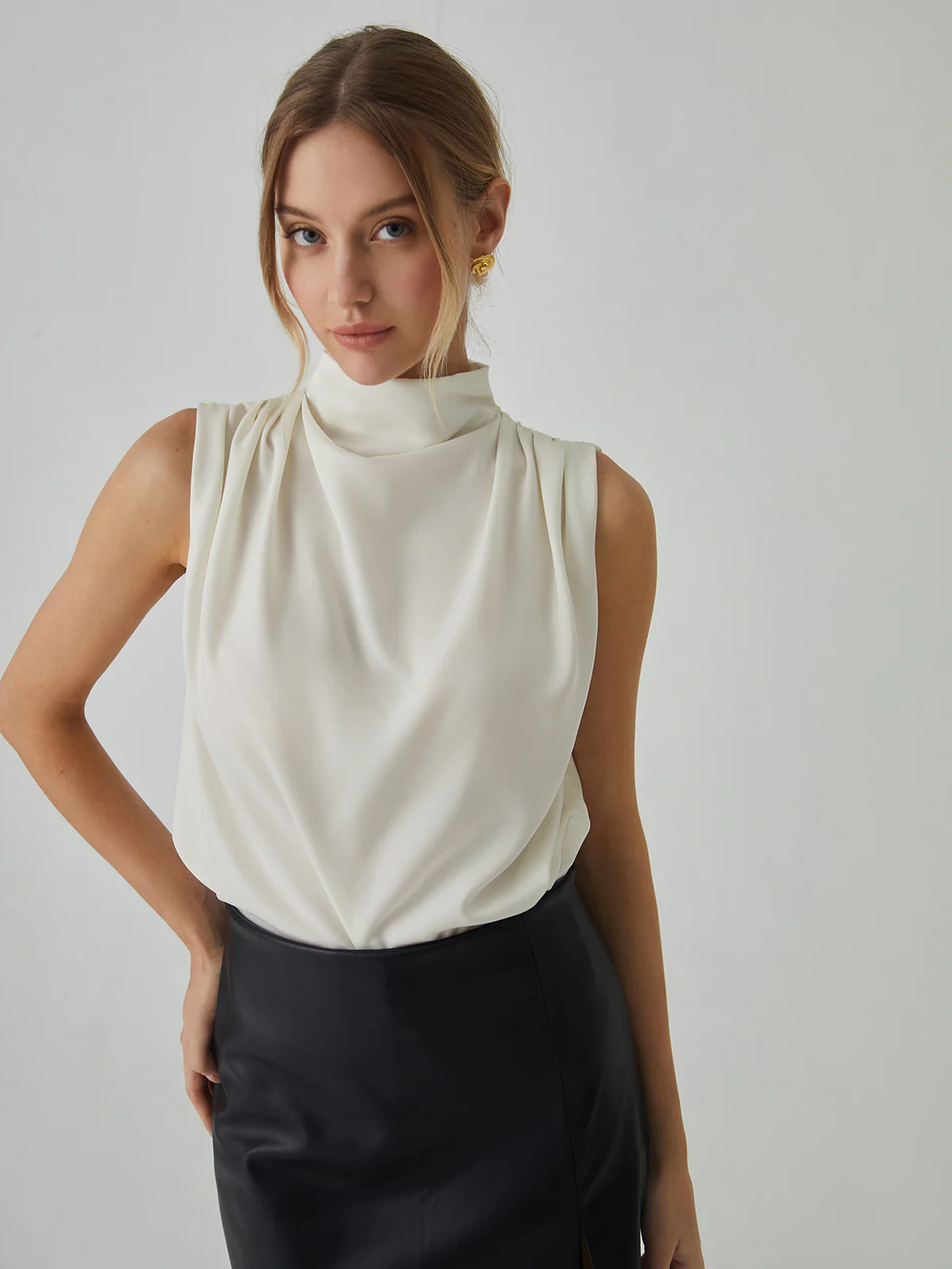 Pleated High Neck Sleeveless Blouse - Takermore