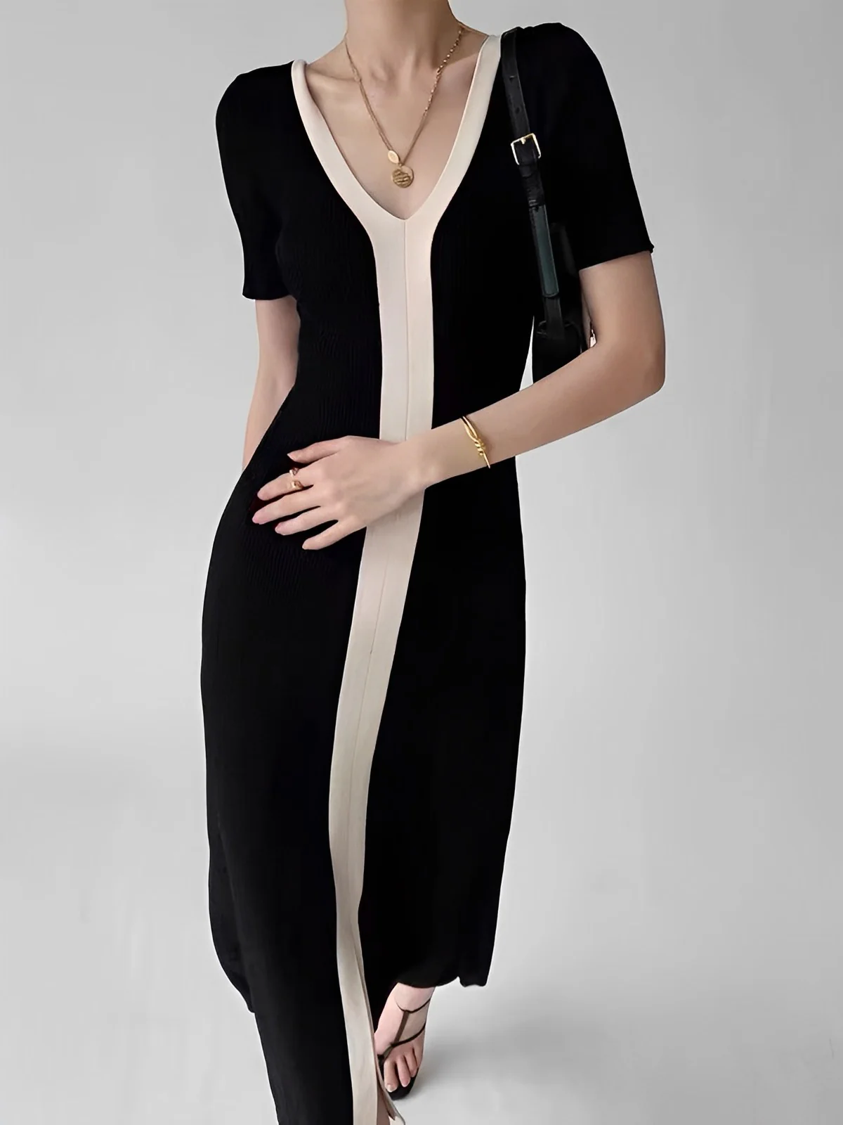 Two Tone V-Neck Knit Slit Midi Dress - Takermore