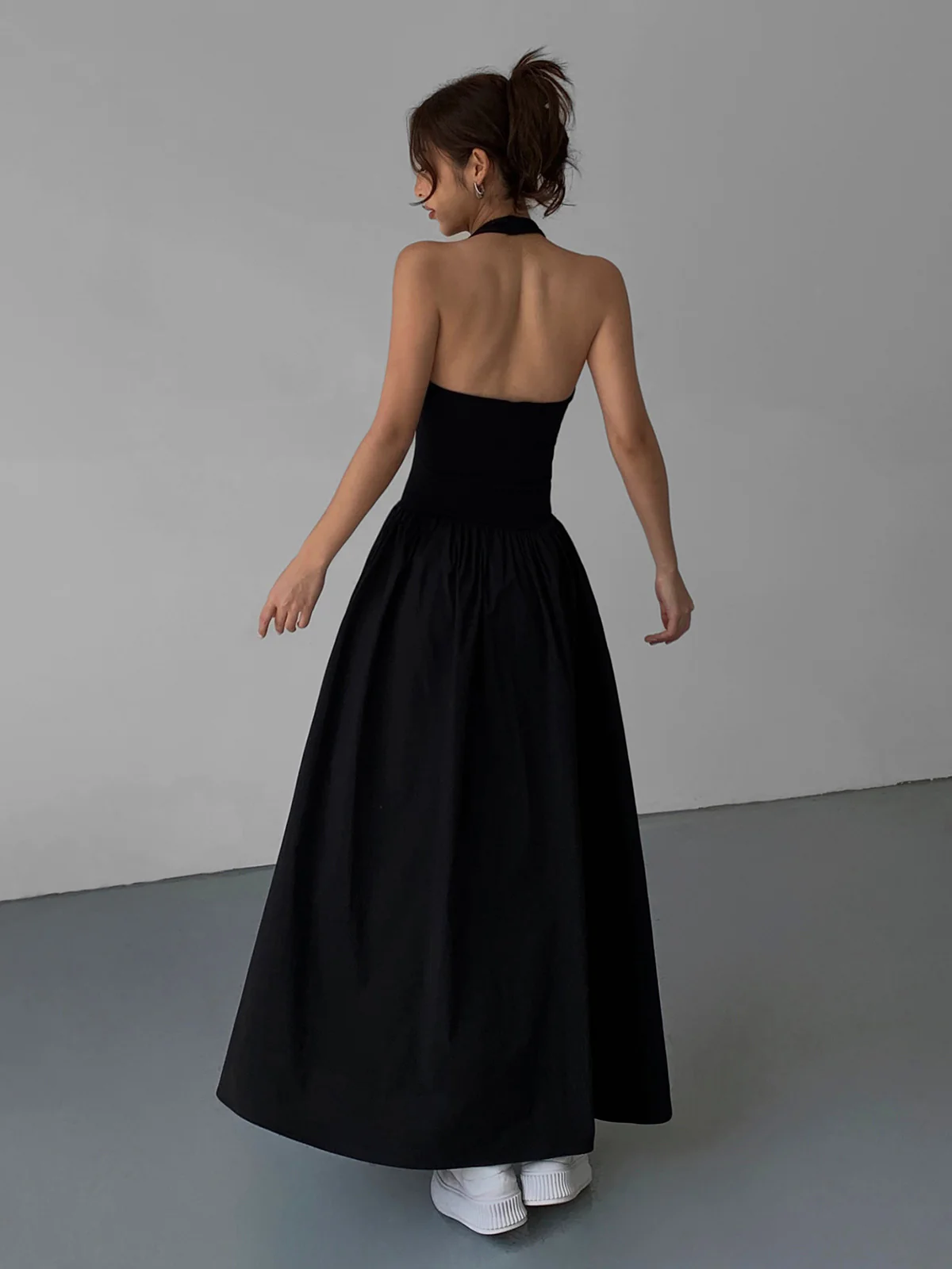Minimalist Halter Backless Long Dress - Takermore