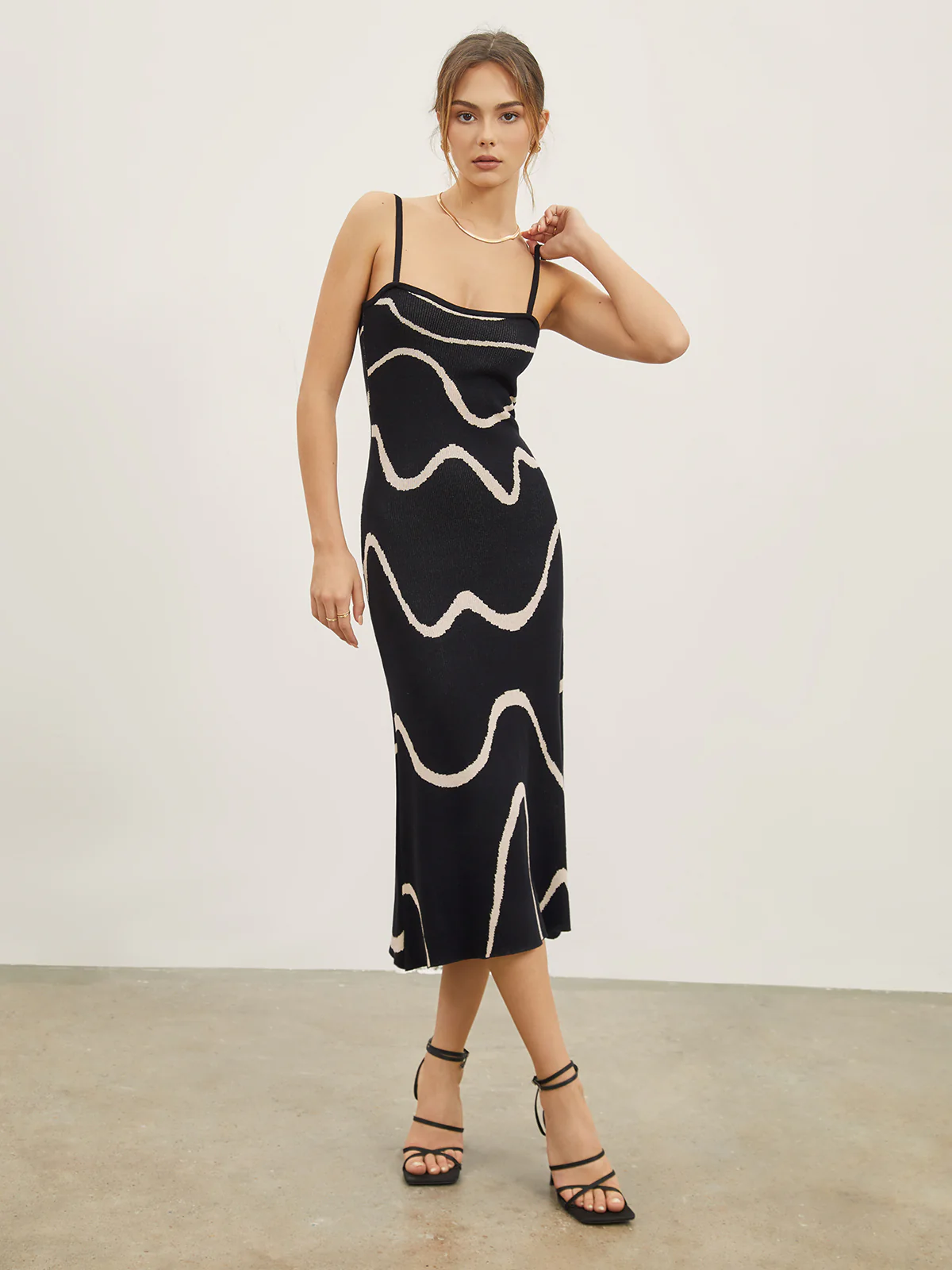 Wavy Print Strap Midi Dress - Takermore
