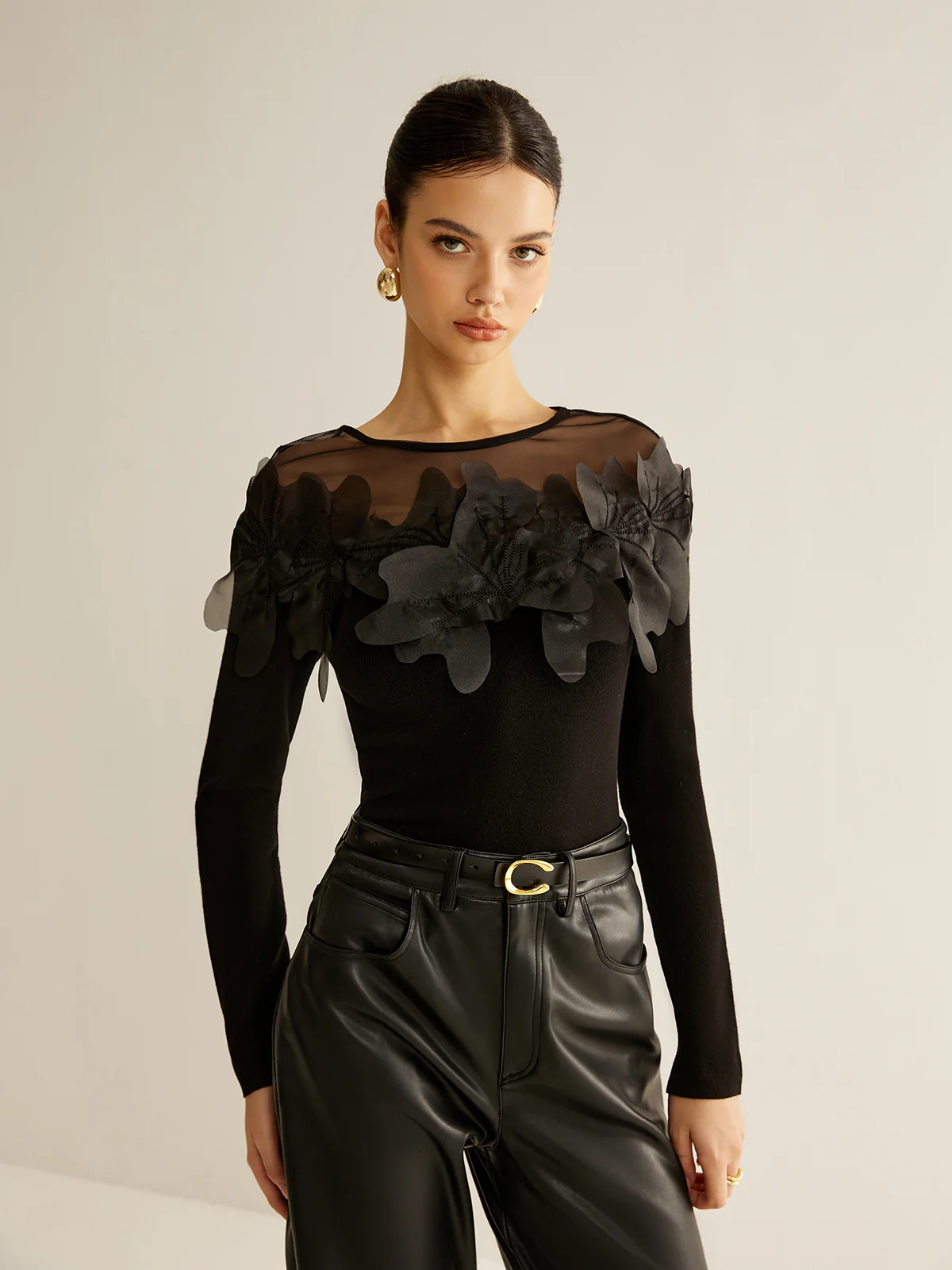 Semi-Sheer Floral Decor Slim Blouse - Takermore