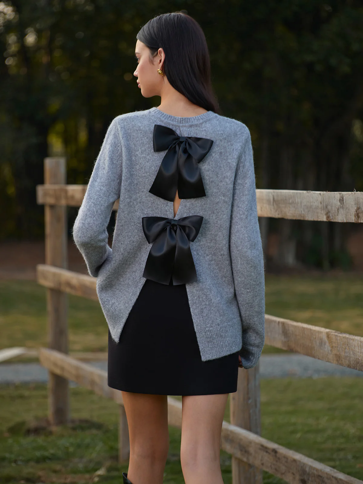 Round Neck Bow-Decor Sweater - Takermore