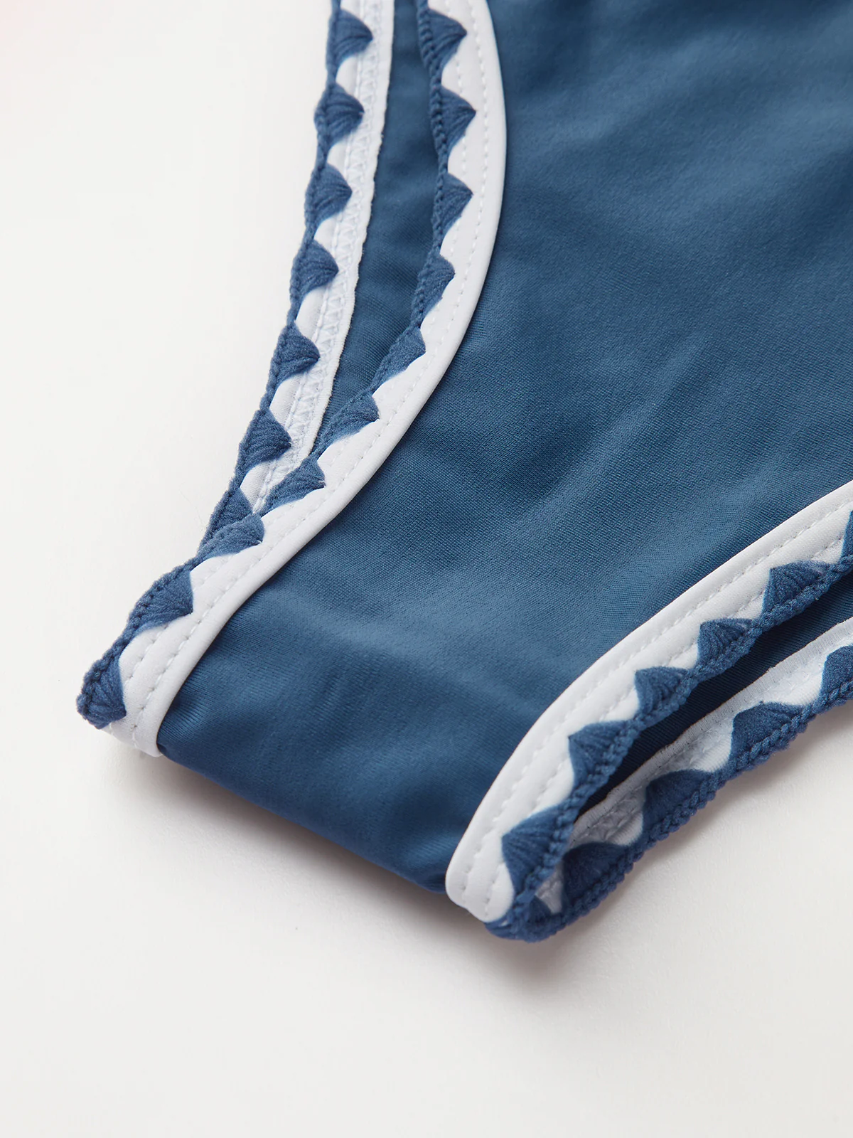 Contrast Trim Knotted Bikini Set - Takermore