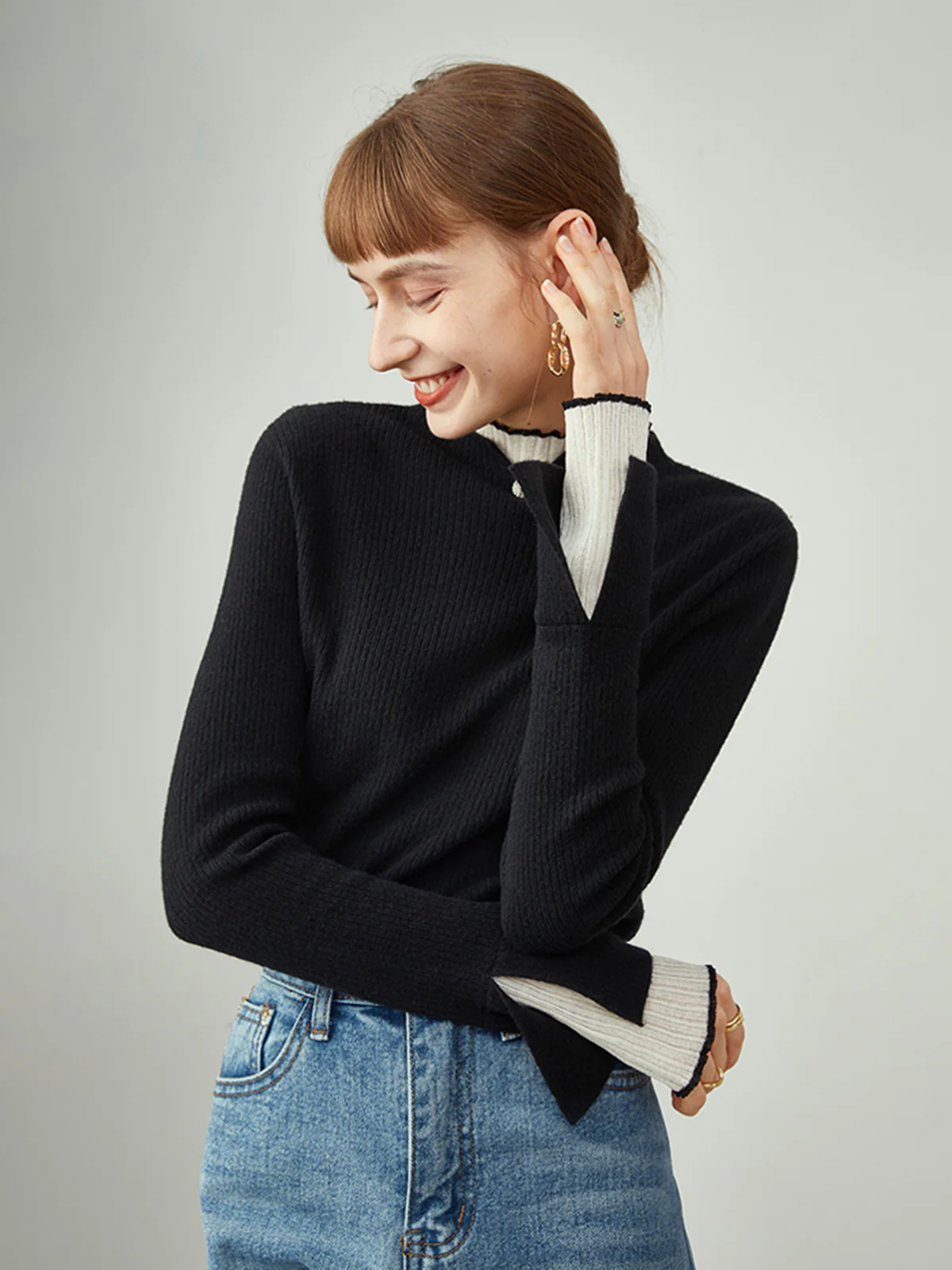 Contrast Trim Mock Neck Knit Top - Takermore