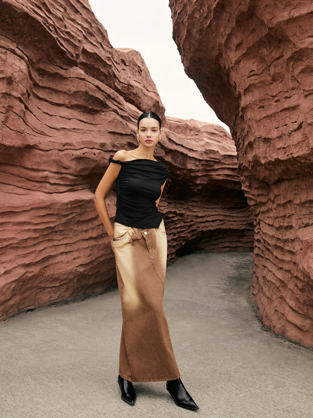 Asymmetric Knotted One-Shoulder Top - Takermore