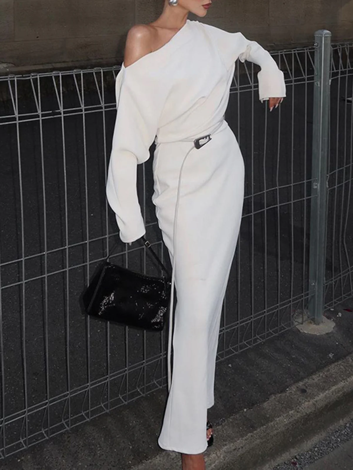 Asymmetrical Off Shoulder Solid Long Sleeve Maxi Dress - Takermore