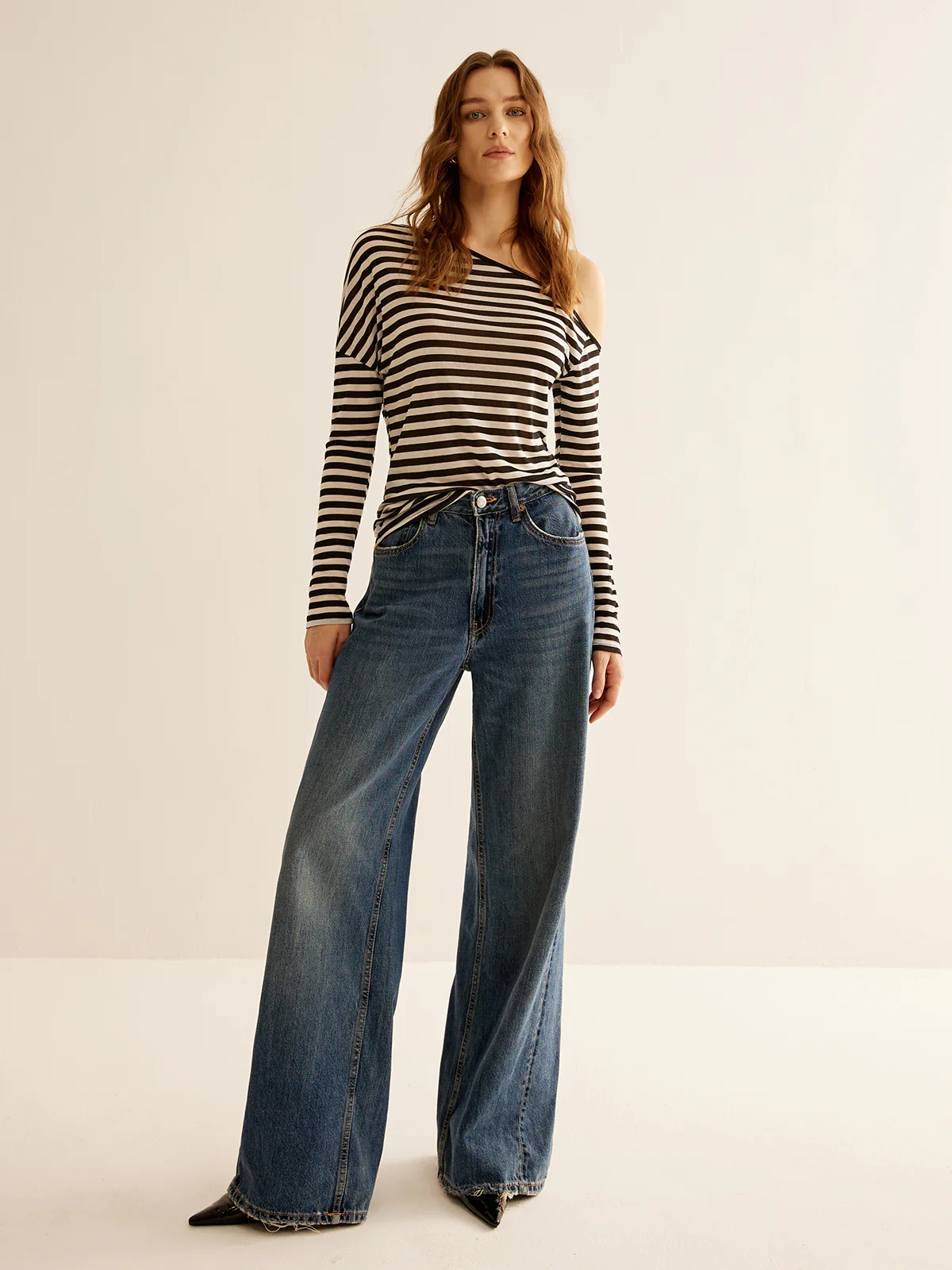 Asymmetrical Collar Striped T-Shirt - Takermore