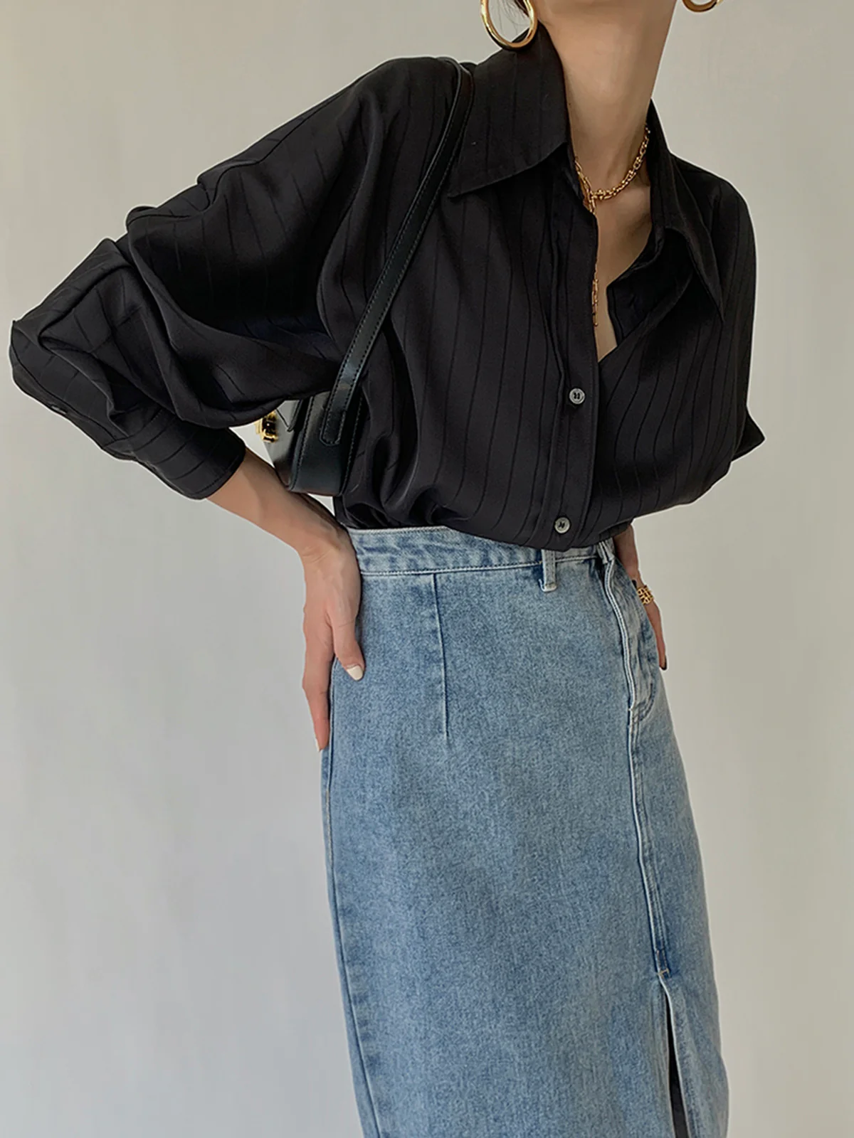 Charlotte Oversized Button Up Collared Shirt - Takermore