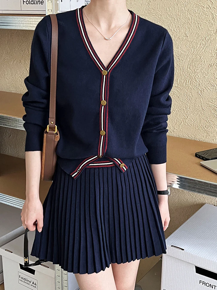 V-Neck Pleated Jersey Skirt Set - Takermore