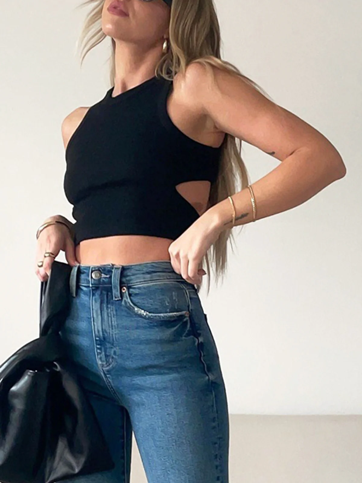 Solid Back Cutout Crop Tank Top - Takermore