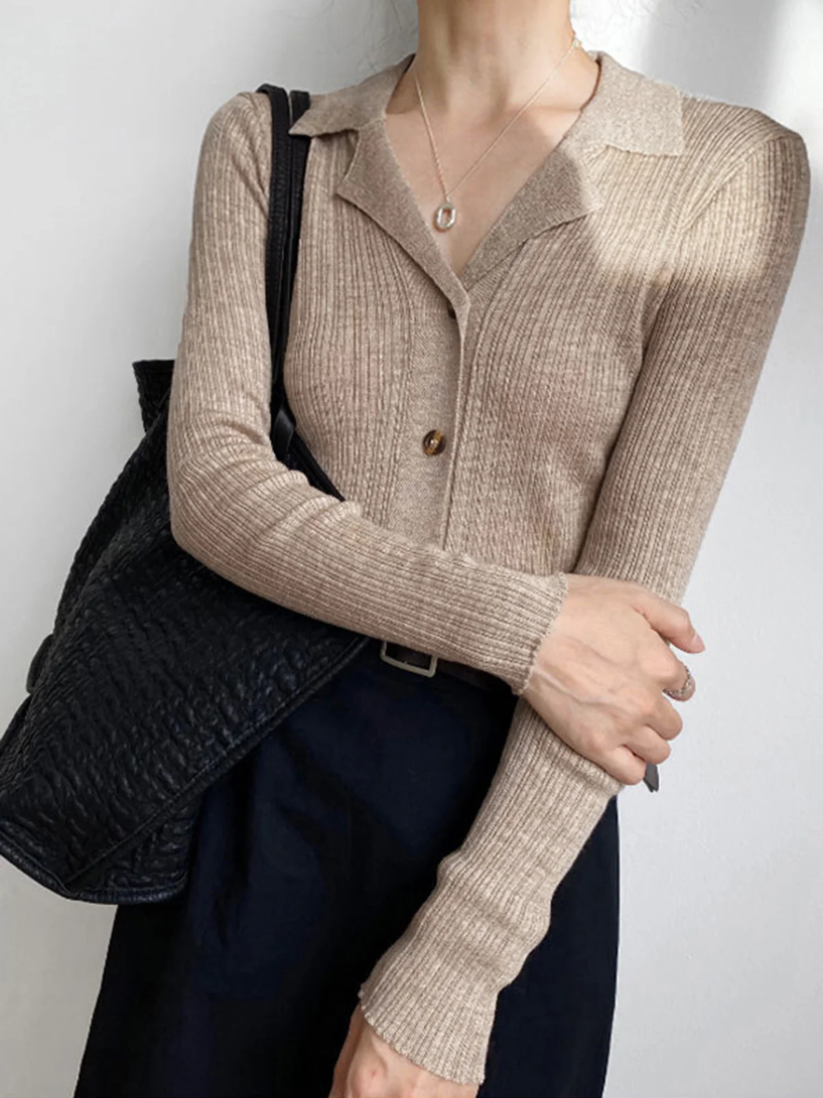 Button Up Collared Knit Top - Takermore