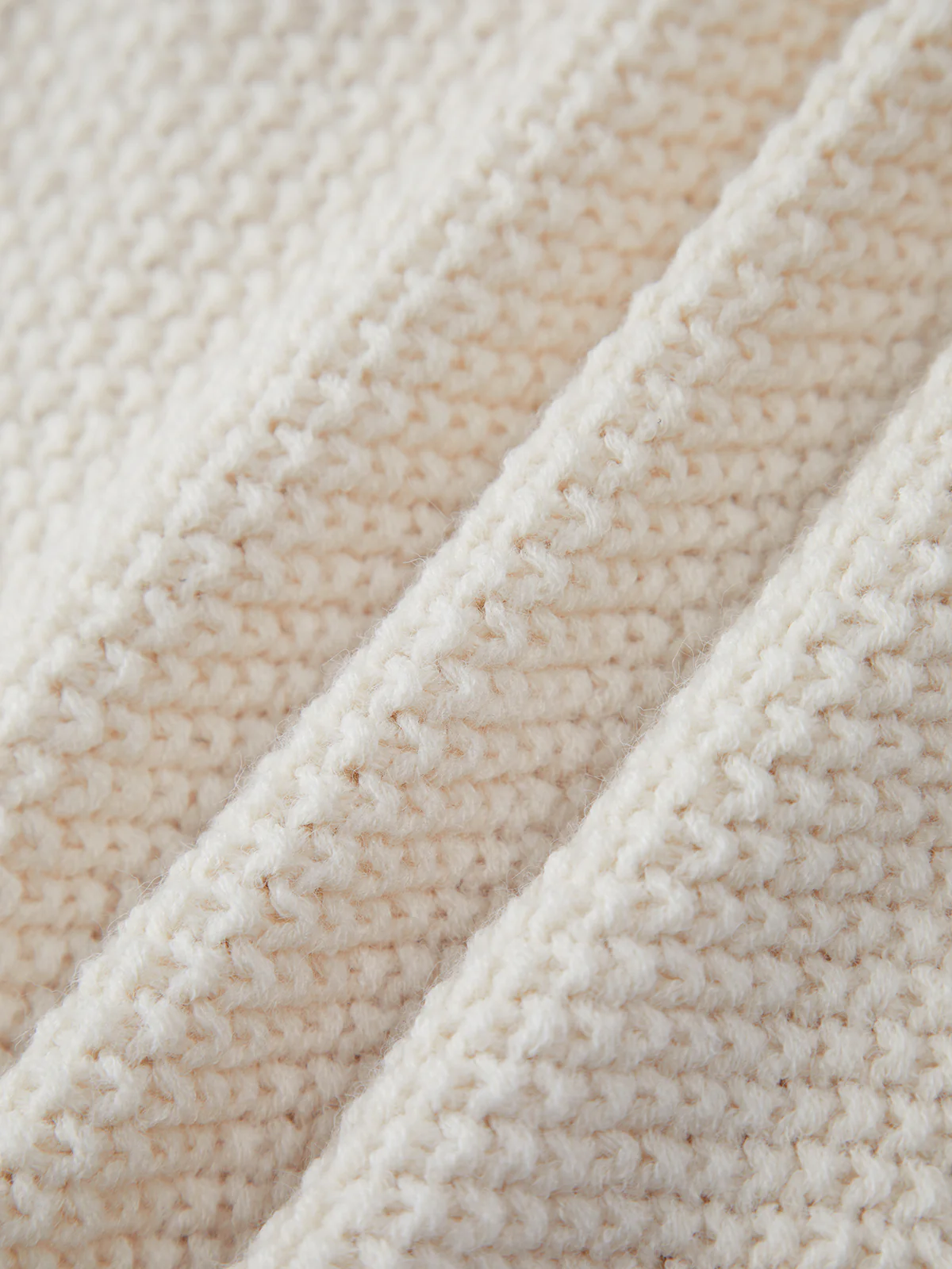 Oversized Mockneck Cable Knit Jumper - Takermore