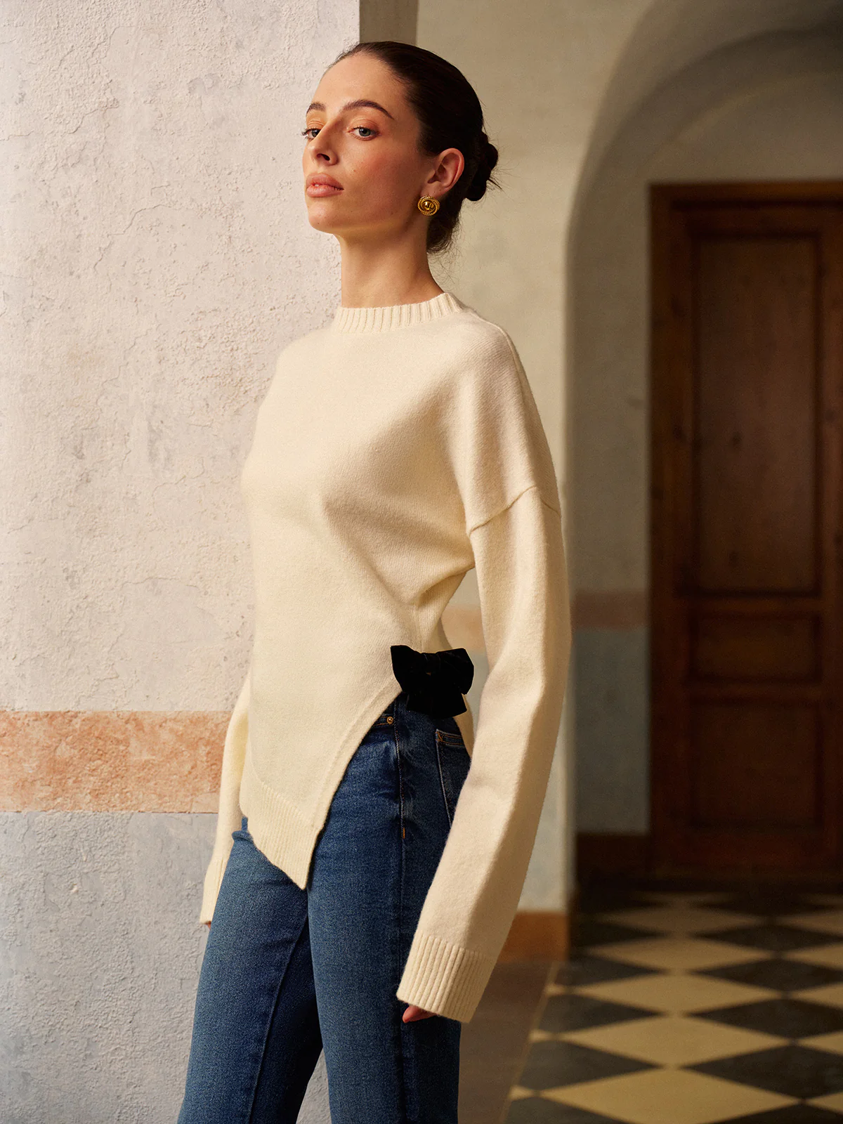 Bow-Decor High Stretch Slit Sweater - Takermore