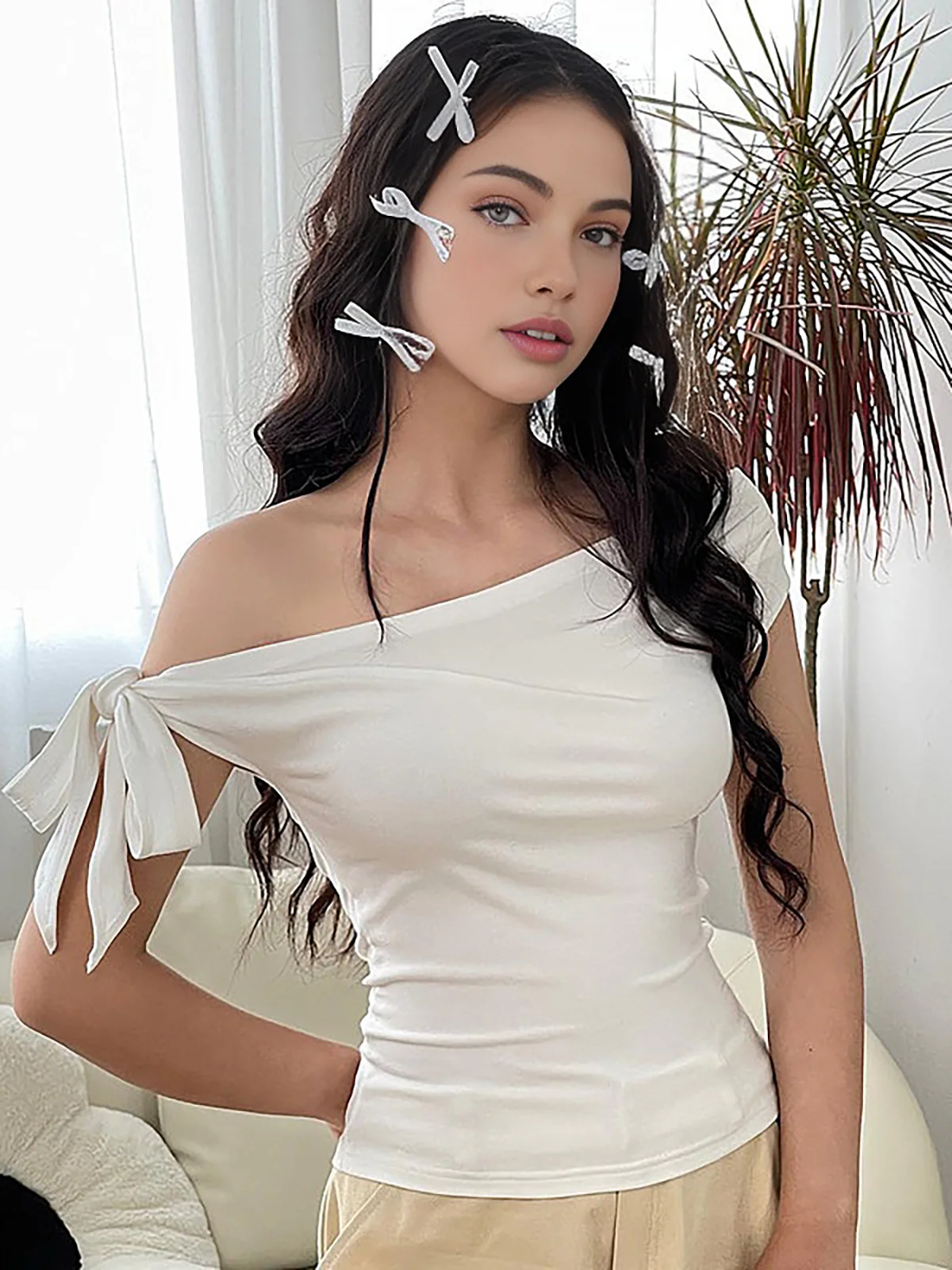 Asymmetrical Off Shoulder Bow T-Shirt - Takermore