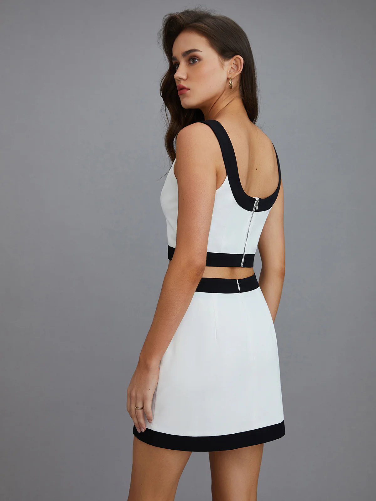 Casual Contrast Short Skirt Set - Takermore