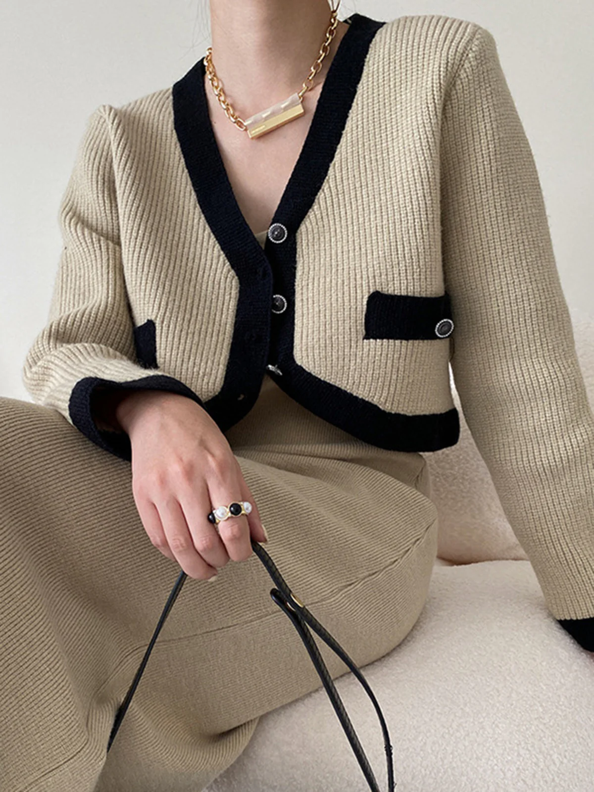 Leisure Contrast Trim Knit Skirt Set - Takermore